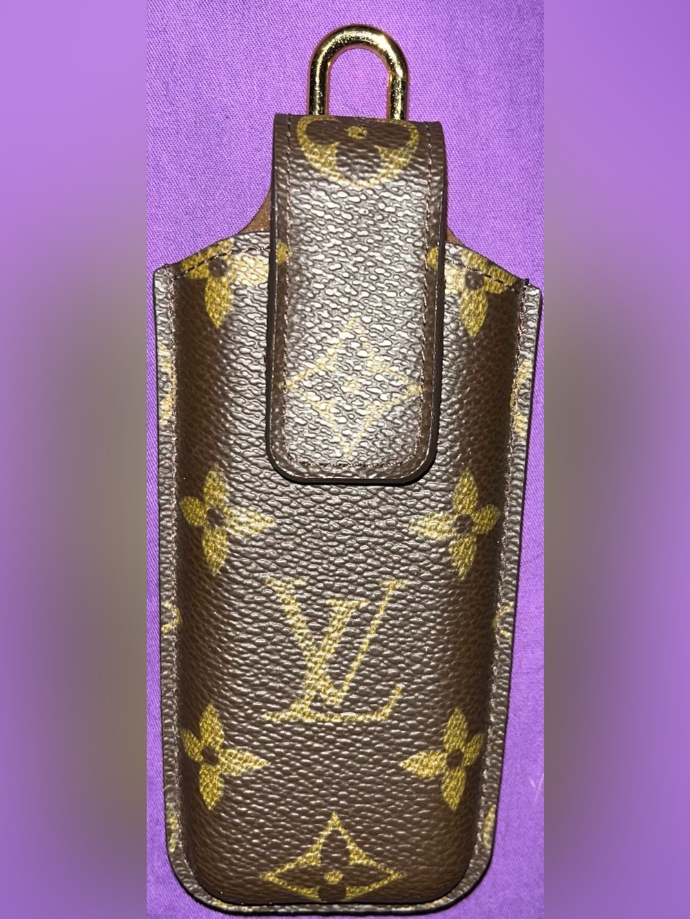 Louis Vuitton EUC Monogram Case With Clip